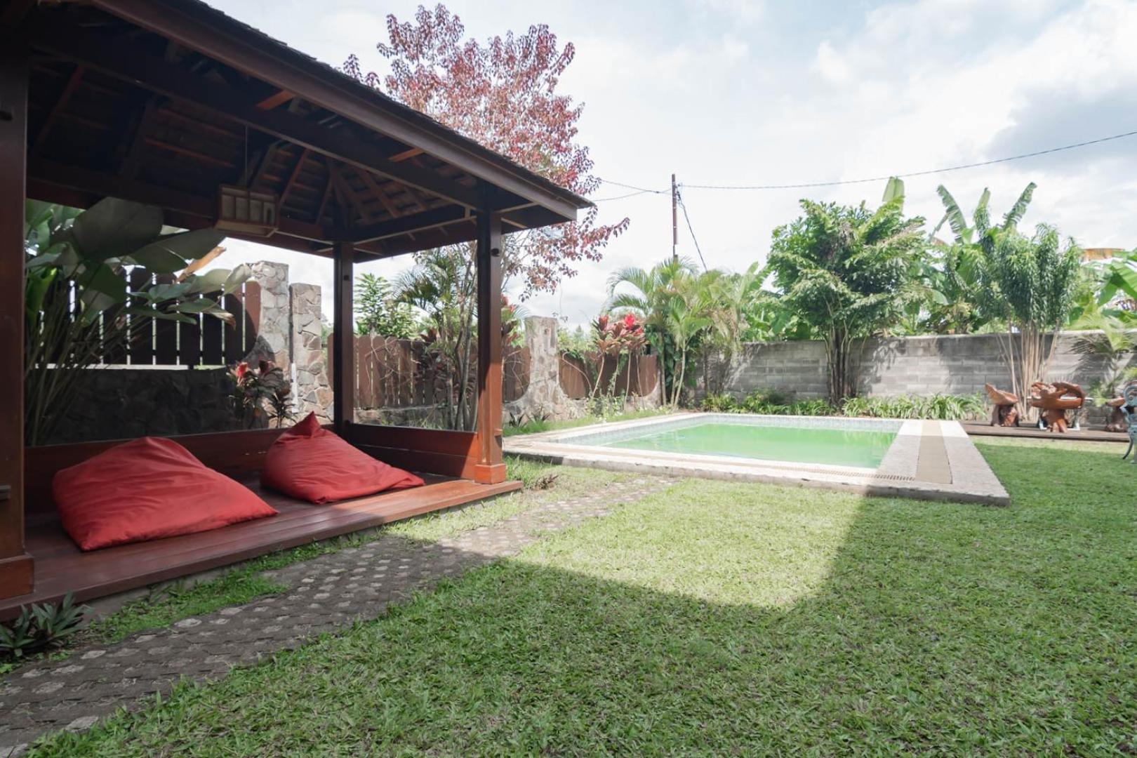 Reddoorz Plus Near Dago Pakar Bandung Exterior foto