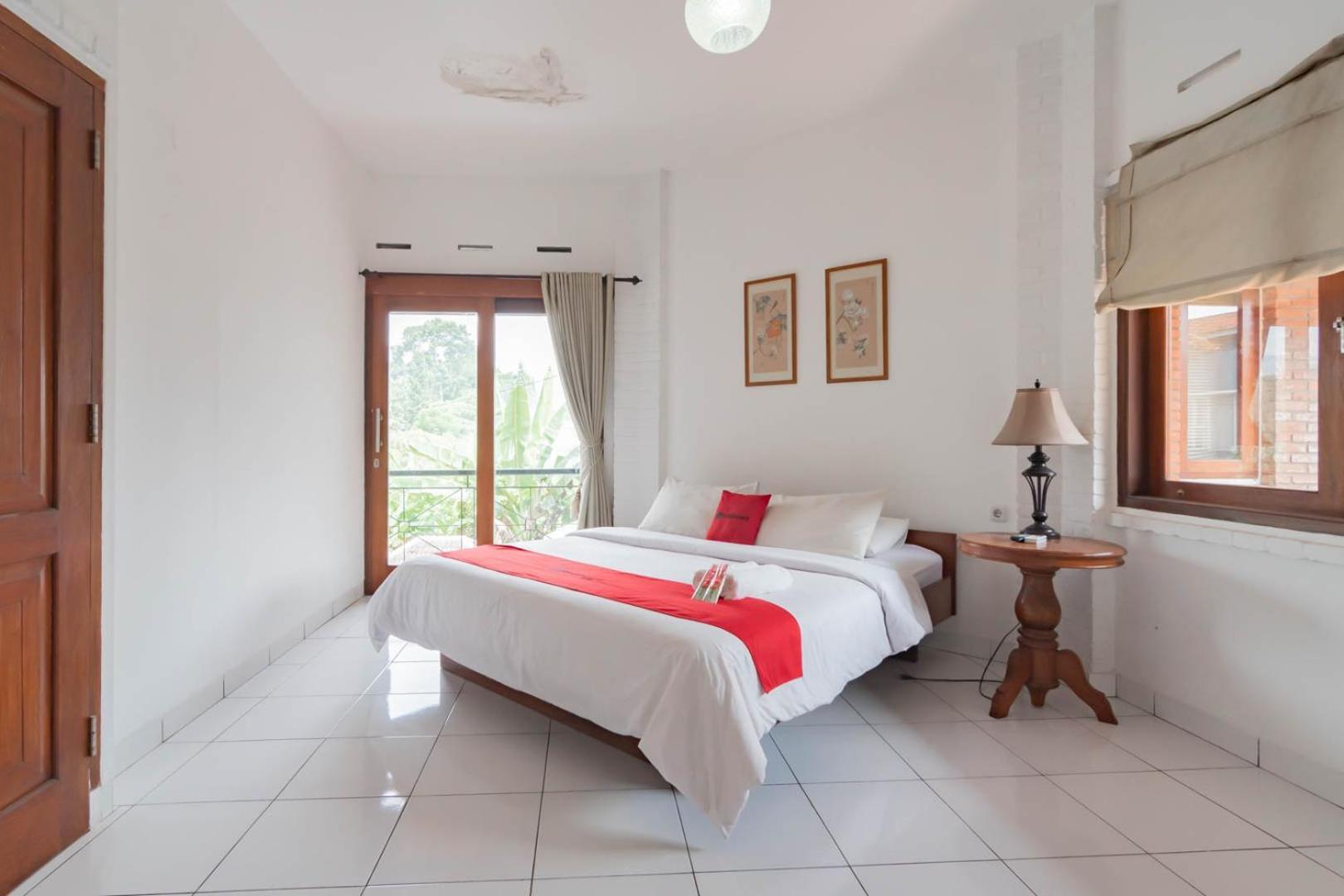 Reddoorz Plus Near Dago Pakar Bandung Exterior foto