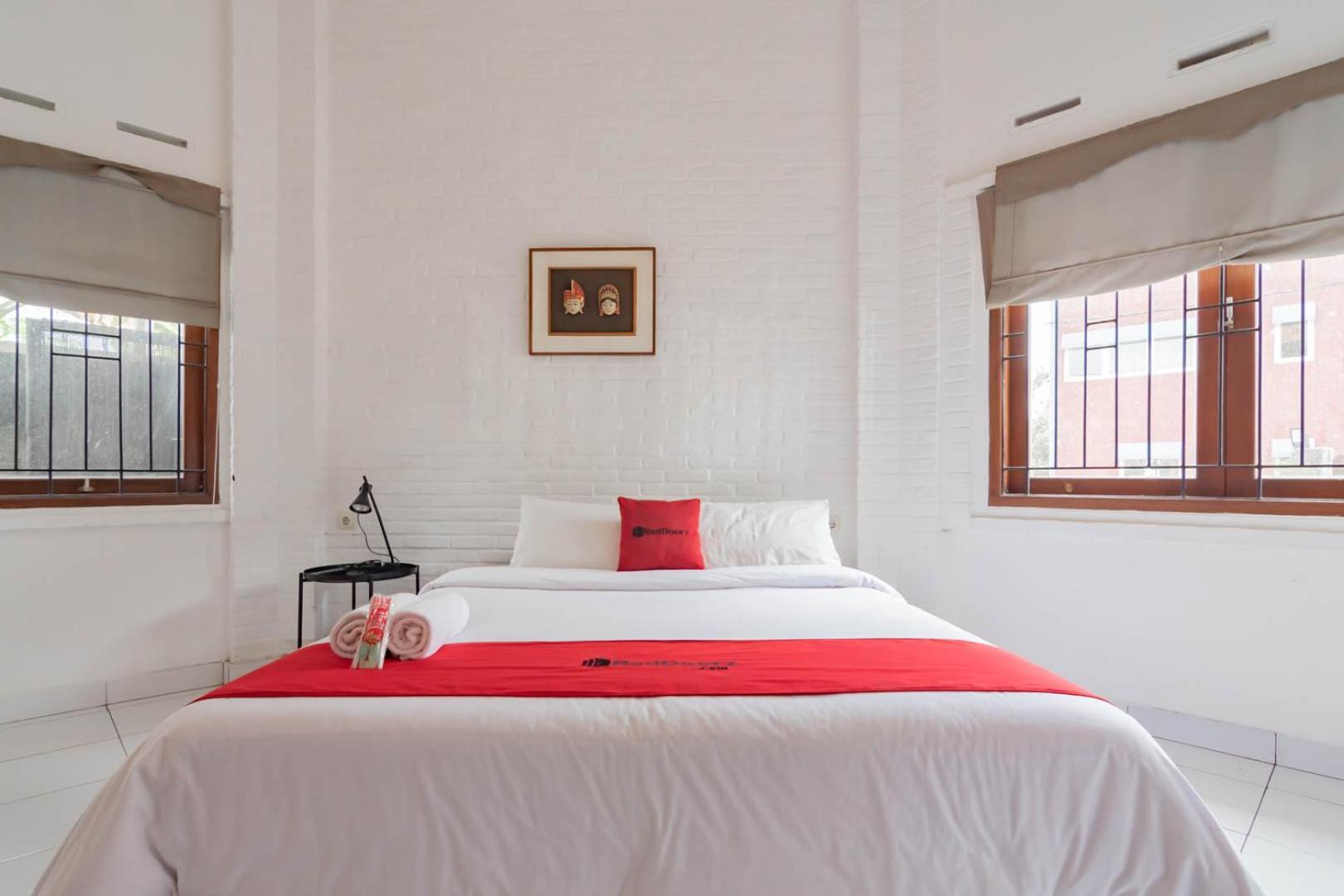 Reddoorz Plus Near Dago Pakar Bandung Exterior foto